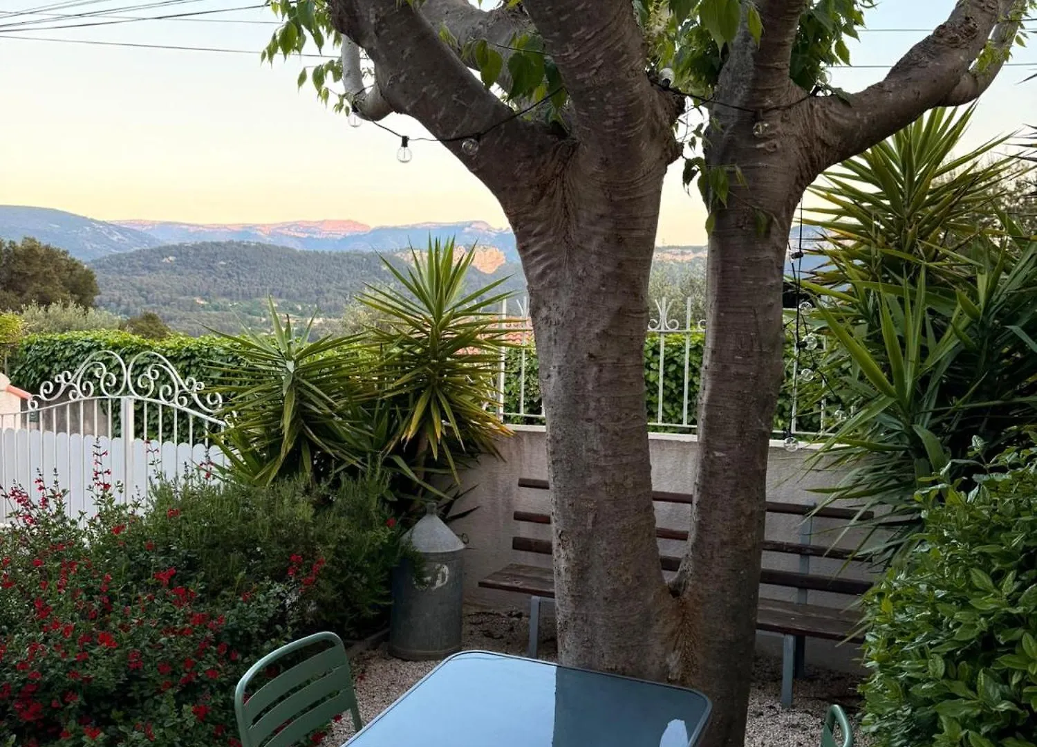 Le Micocoulier Apartment Auriol